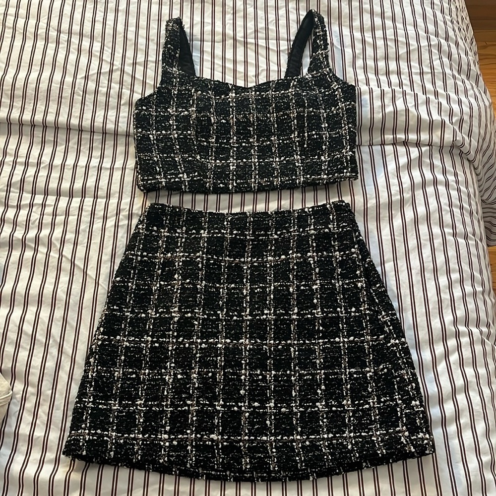 ABERCROMBIE & FITCH Black Tweed Matching Set. Top S and Skirt XS
